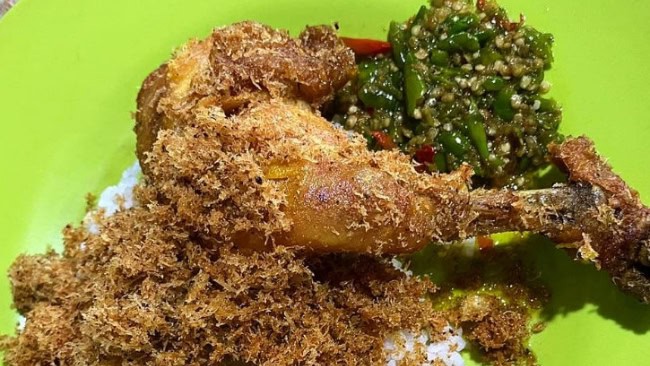 Ayam serundeng spg