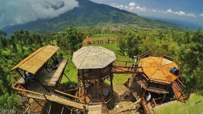 Omah bambu merapi