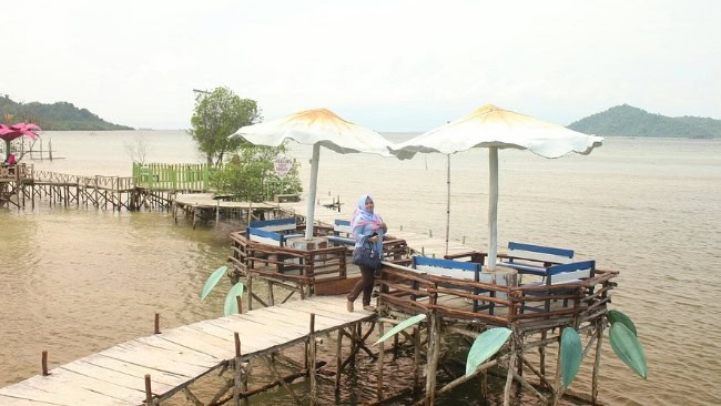 Pantai dewi mandapa