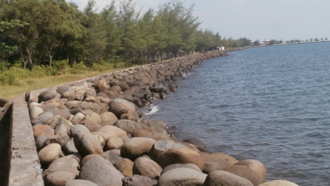 Pantai slamaran indah