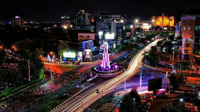 Jalan pahlawan