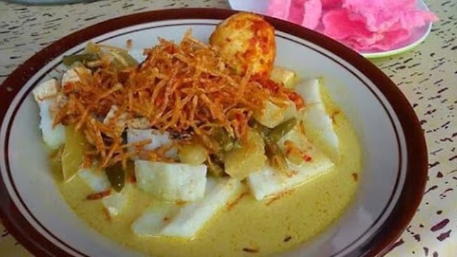 Lontong medan