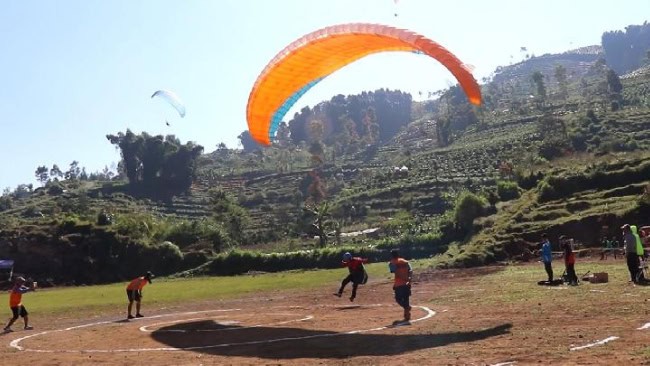 Paralayang bukit kekep