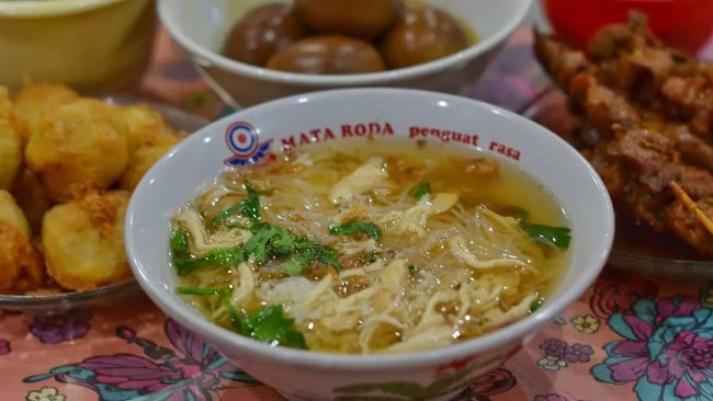 Soto ayam 61