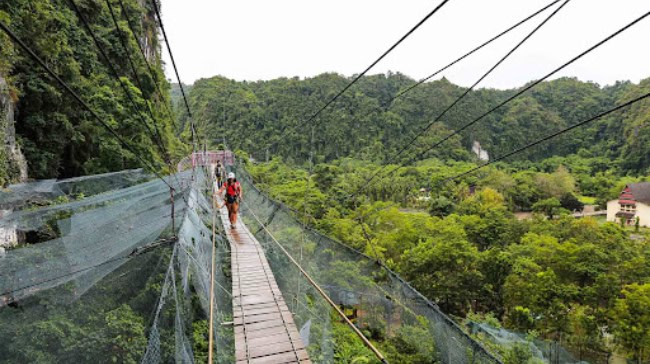 Aktivitas Seru Bantimurung Bulusaraung National Park