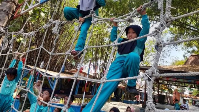 Berbagai Wahana Outbond Alas Prambon