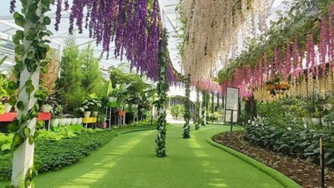 Tempat Menarik di Florawisata Santerra de Laponte