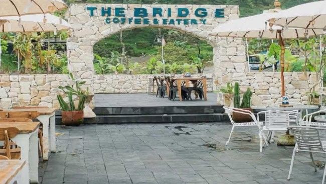 The Bridge Coffee and Eatery