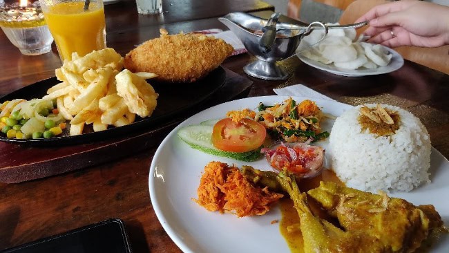 The Heritage Kitchen & Gallery