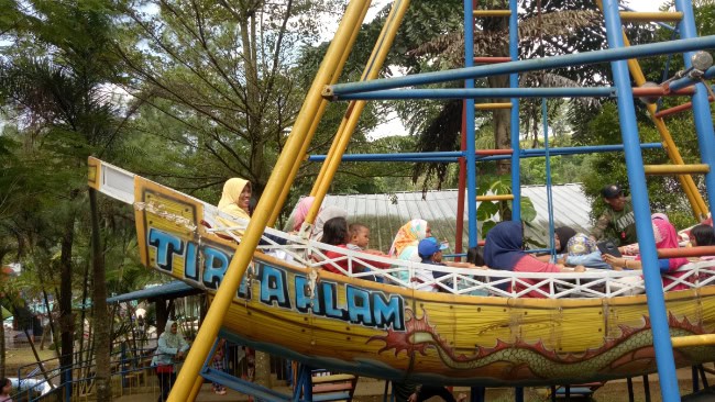 Tiket Masuk dan Jam Operasional