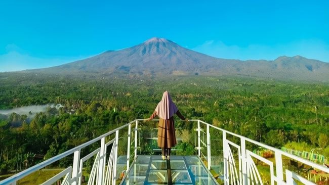 Harga Tiket dan Jam Operasionalnya