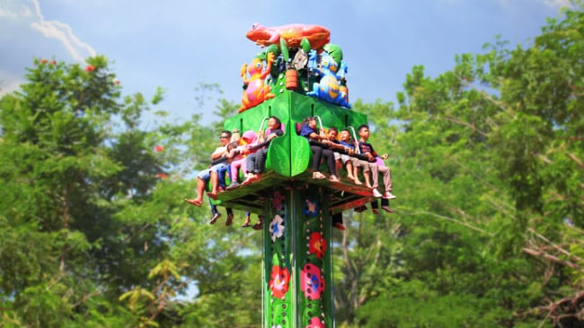 Wahana Andalan di JungleLand Sentul