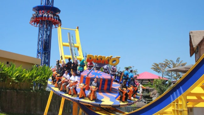 Wahana Saloka Theme Park