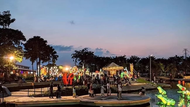 Food Junction Grand Pakuwon