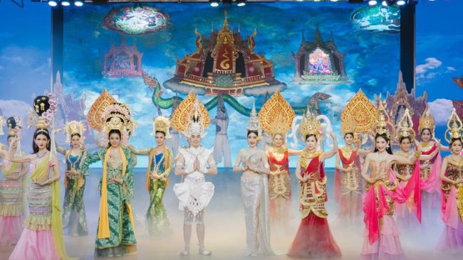 Golden Dome Cabaret Show