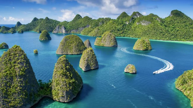 Lokasi dan Fasilitas Taman Laut Raja Ampat