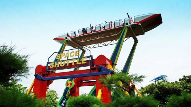 Wahana di Wisata Bahari Lamongan