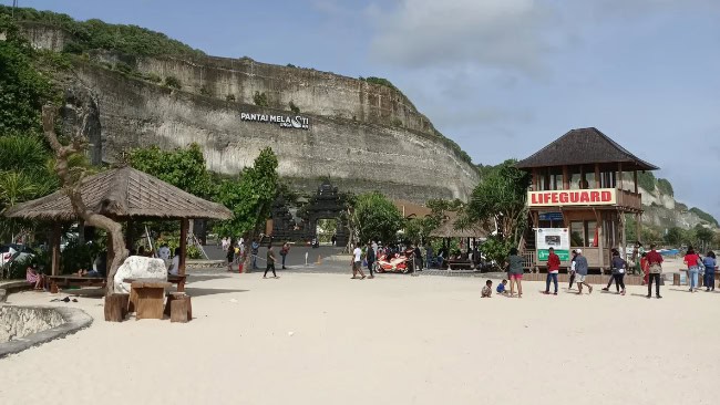 Harga Tiket Masuk Pantai Melasti