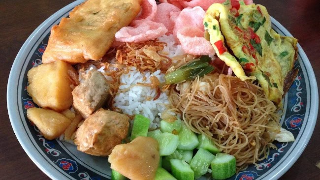 Nasi Uduk Encim Sukaria