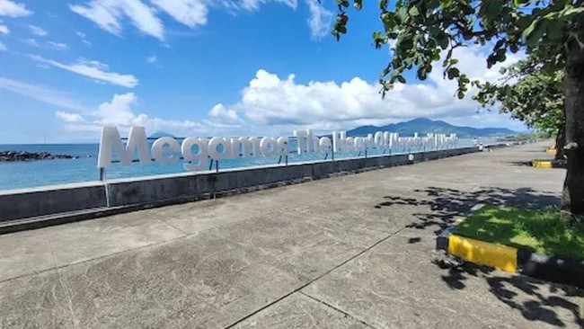 Pantai Kawasan Mega Mas