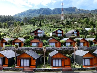 Pondok Wisata Umbul Sidomukti dengan Kolam Renang Alami di Atas Awan