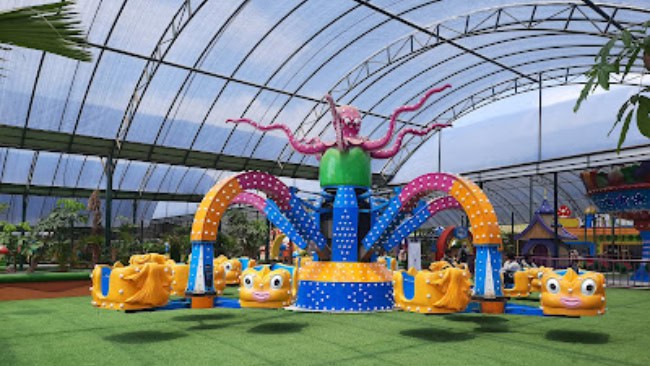 Daya Tarik Mikutopia Batu