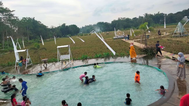 Lokasi, Jam Operasional, dan Harga Tiket Desa Wisata Trayu Kendal