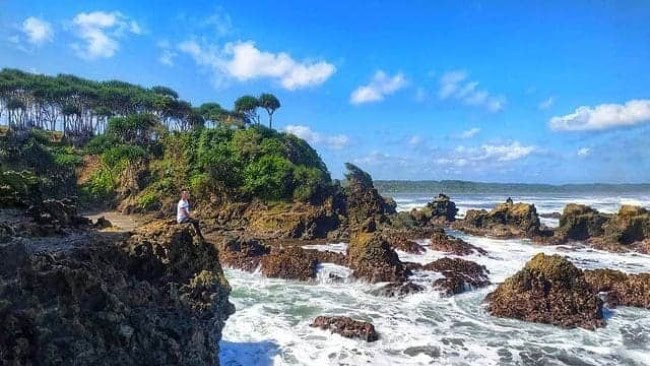 Lokasi Pantai Karang Tawulan