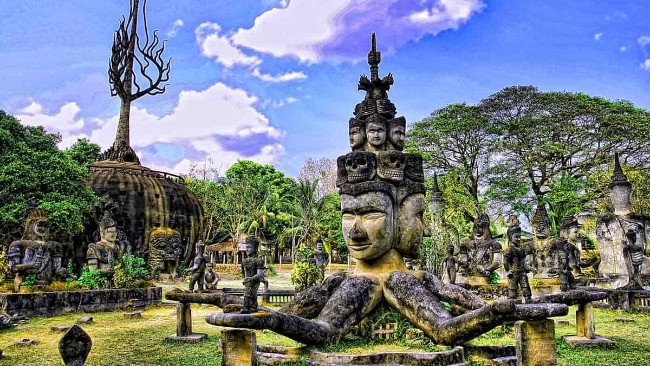 Taman Buddha (Wat Xiengkhouang)