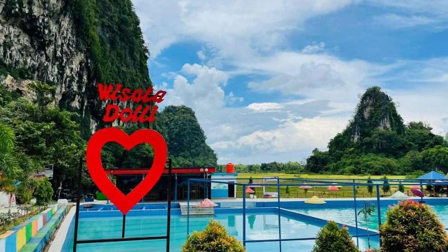 Tentang Wisata Dolli Bungaeja