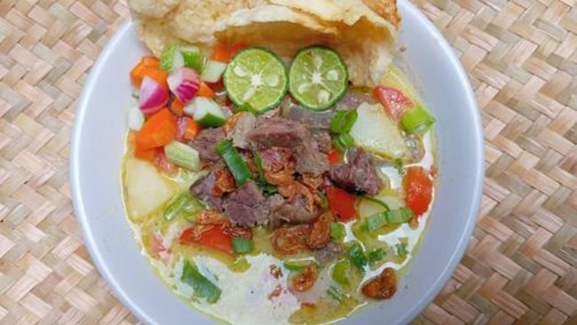 Soto Daging Grebak Cak Anton