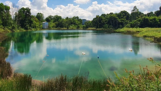 Danau Cermin Lamaru