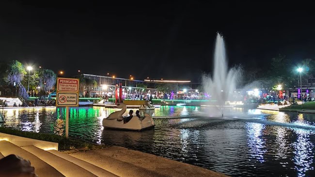 Food Junction Grand Pakuwon