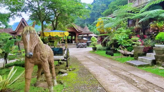 Santosa Park by Santosa Stable
